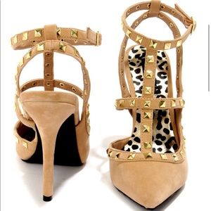 Gravity Nude Studded T-strap Pointed Heels